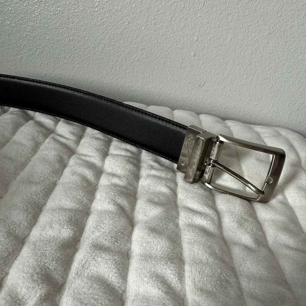 Nike Reversible Genuine Bonded Leather‎ Belt Sz 40 Black/brown Casual Business